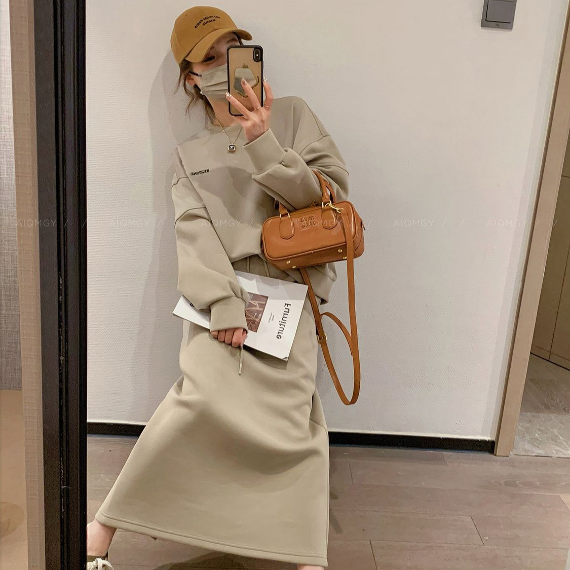 Early Autumn 2026 New Women's European-Style Casual Sports Suit, Loose and Lazy Style Sweatshirt and Skirt Two-Piece Set