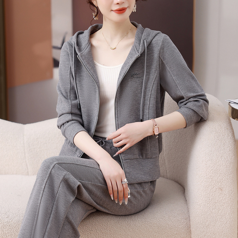 春秋运动服套装女士2025新款爆款妈妈秋季开衫卫衣休闲时尚两件套|undefined