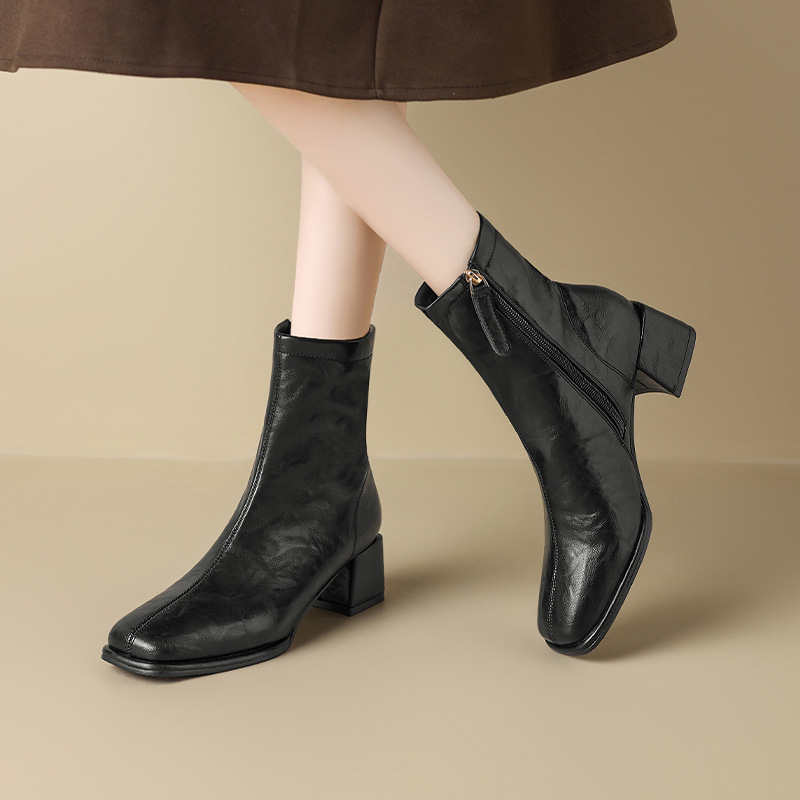 Botas de talón corto de león antiguo 2026 nuevas botas de talón alto de otoño de estilo francés de talón grueso, botas delgadas de Chelsea