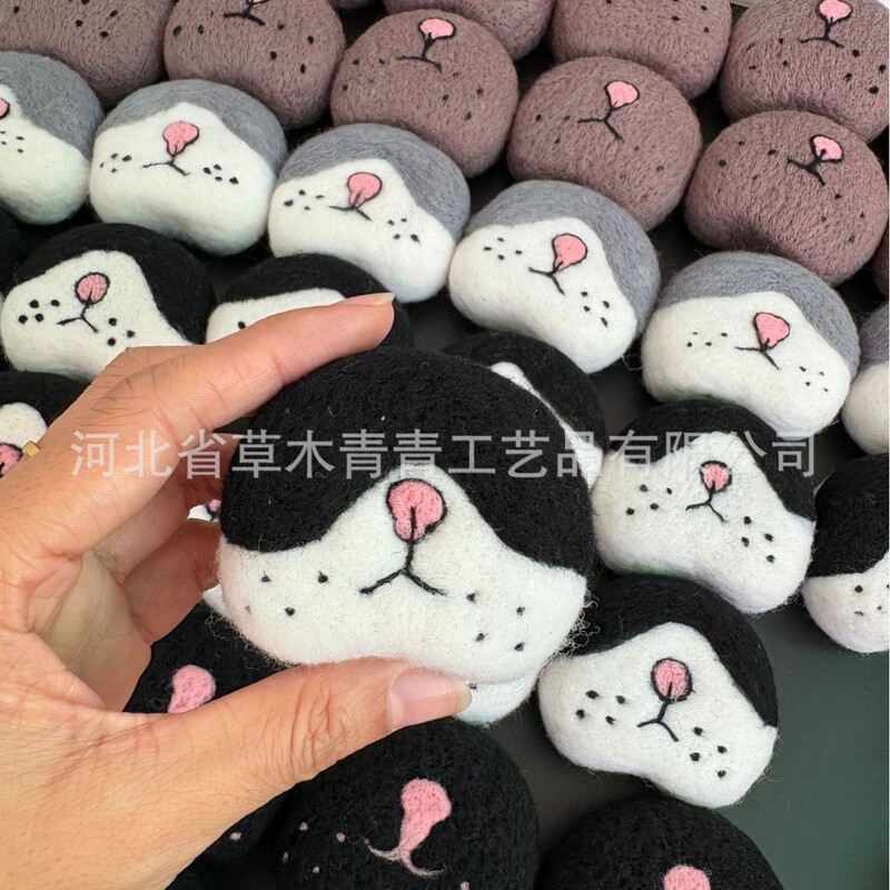 現物の源工場の羊のフェルトのスタンプの車は鍵を掛けて人形の動物の冷蔵庫を掛けてひげを貼って収納します。|undefined