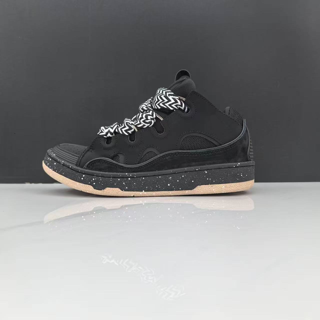 Nuevas zapatillas deportivas casuales unisex de la marca L para comercio exterior, con parches de cuero, cordones, estilo retro, graffiti y diseño de papá. image 20