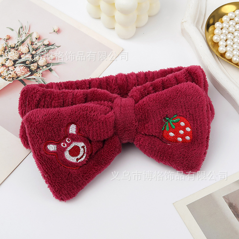 Nuevos accesorios para el cabello de fresa lindo oso de peluche banda para el cabello arco banda para el cabello al por mayor en stock hogar máscara de ojos fábrica