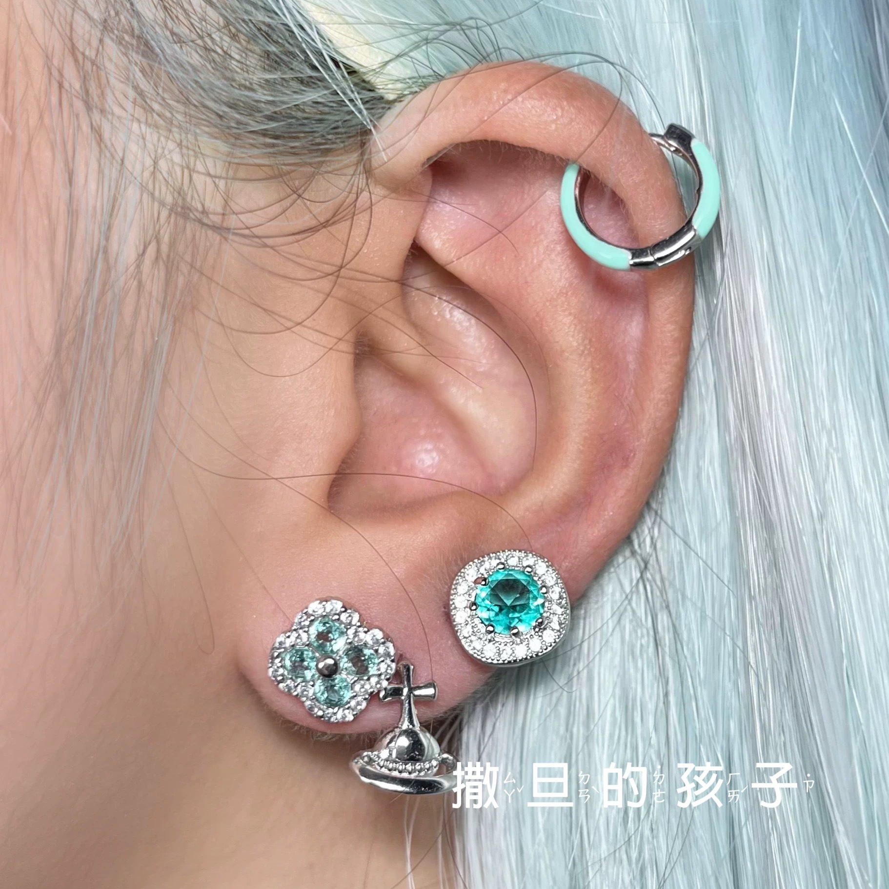 Pointed labret stud close-up product detail