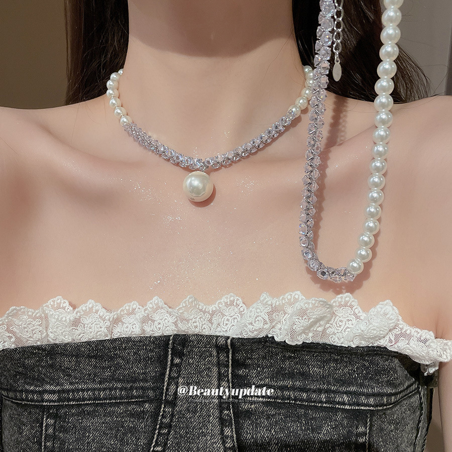 Collar colgante de perlas de circón de lujo ligero francés, diseño simple, cadena de clavícula de todo fósforo de moda, collar de alta gama de nicho