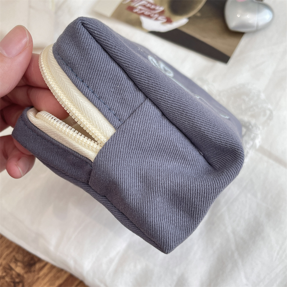 66g Weight Canvas Lining Material Lace Fashion Element Zipper Closure Type / Strap Type Cosmetic Bag Bags Type Holiday, Travel, Daily Occasion Polyester Material Bag, Knot, Butterfly, Bow Knot Pattern All Seasons Season Women's Gender Cute Style Square Shape Cute Bag Knot Butterfly Polyester Lace Square Makeup Bags 10