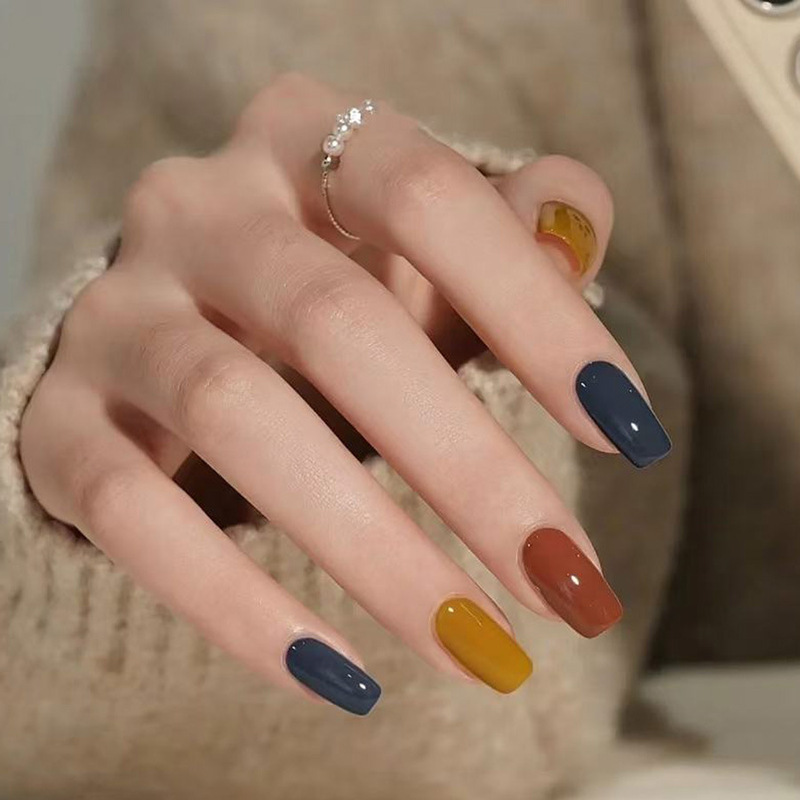 Autumn and winter new white jump color solid color advanced simple fashion 24 pieces of wearable nail patch Autumn and winter new white jump color solid color advanced simple fashion 24 pieces of wearable nail patch