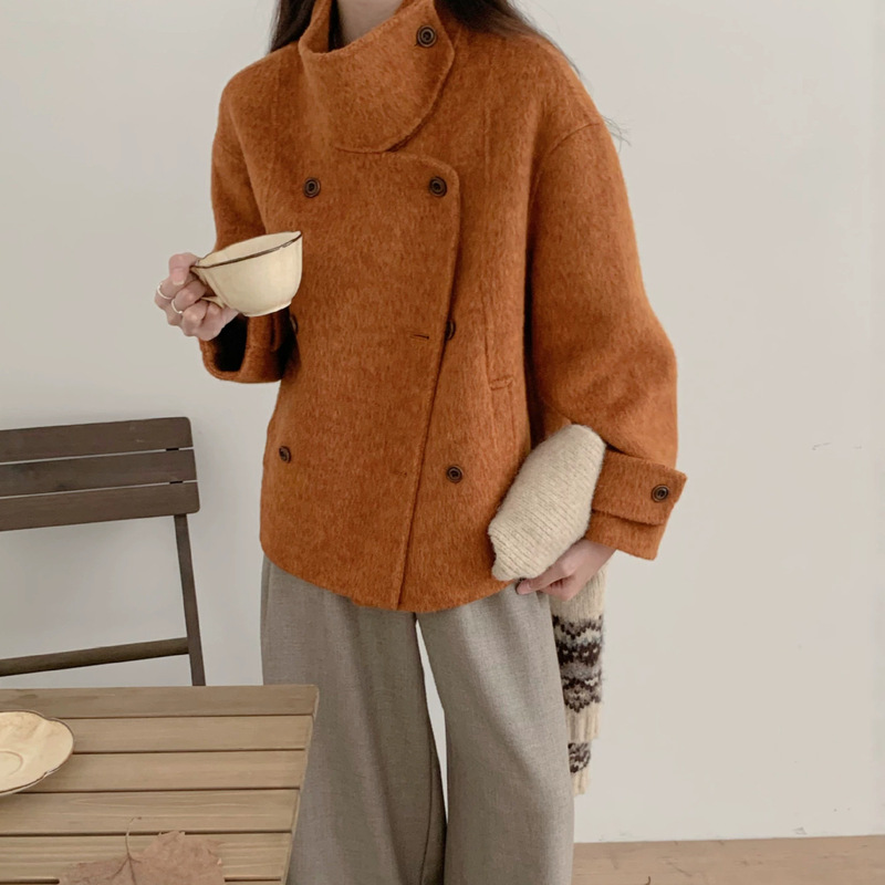 Korean-style 2026 autumn/winter new collection: loose-fitting, stand-up collar, double-breasted, short coat, solid-color wool blend, stylish wool outerwear