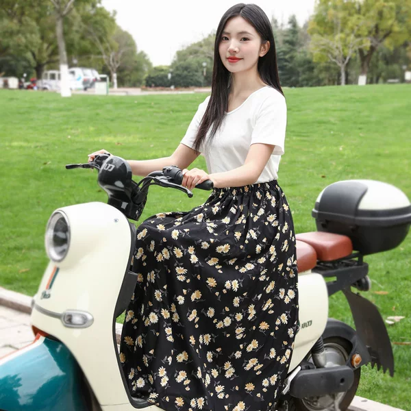 Electric car sunscreen leg sunscreen clothing summer riding motorcycle sunscreen bust apron leg protection sunscreen skirt