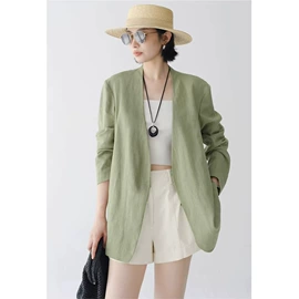 女式衬衫;女式T恤;半身裙