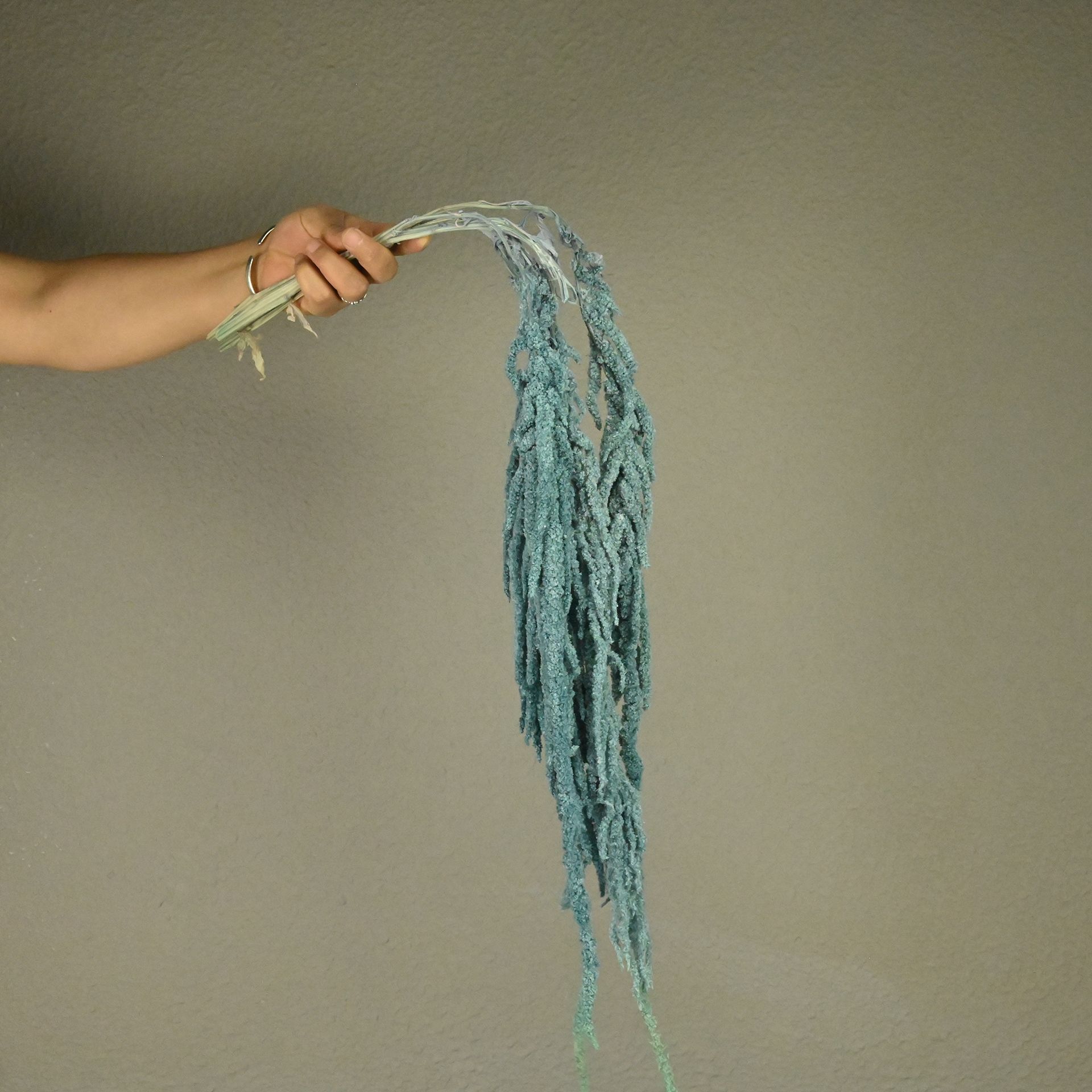 Flores fantasmas colgantes de arroz flor inmortal Juliet Amantes lágrimas colgantes de flores de decoración de bodas flores verdaderas