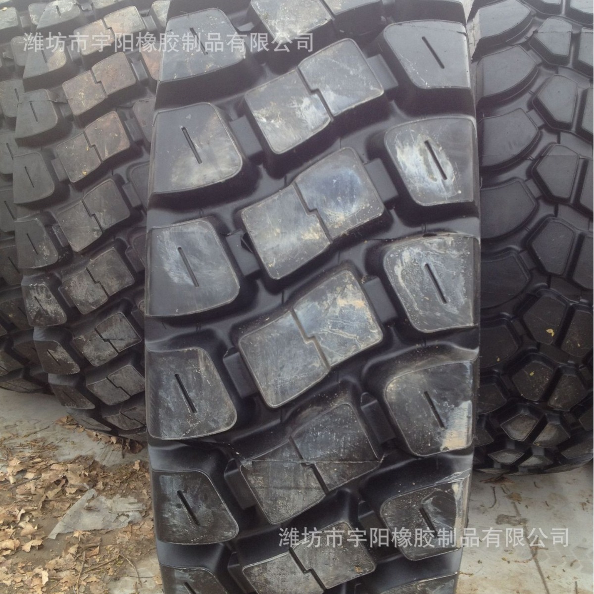 21.00/18.00R33自卸车全钢子午线轮胎 卡车轮胎