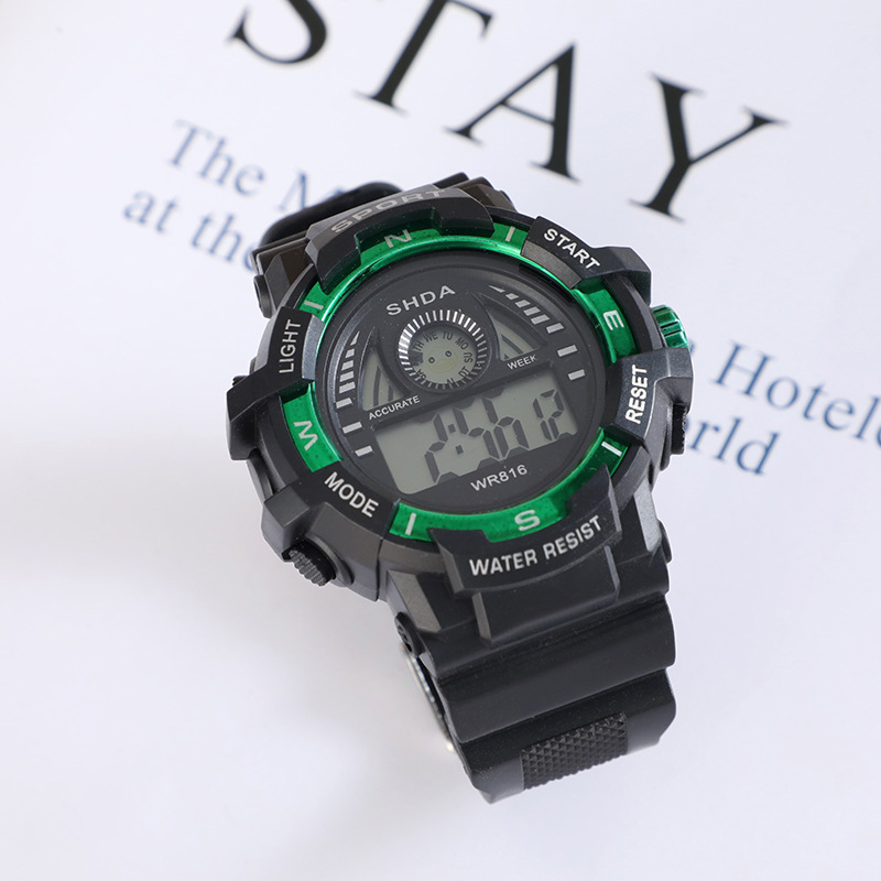 Nuevo reloj electrónico multifuncional para estudiantes de moda deportes impermeables luminosos relojes deportivos de moda ventas directas de fábrica