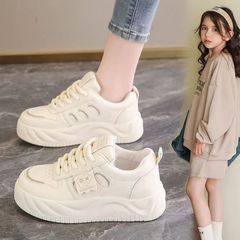 子供の低い靴春の女の子の白い靴の皮の滑り止めのカジュアルシューズ2025ファッションの男の子のカジュアルシューズ