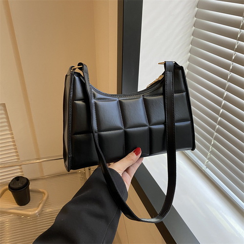 This year's popular fashion temperament pure color single shoulder bag for women 2024 spring new versatile Korean style women's underarm bag