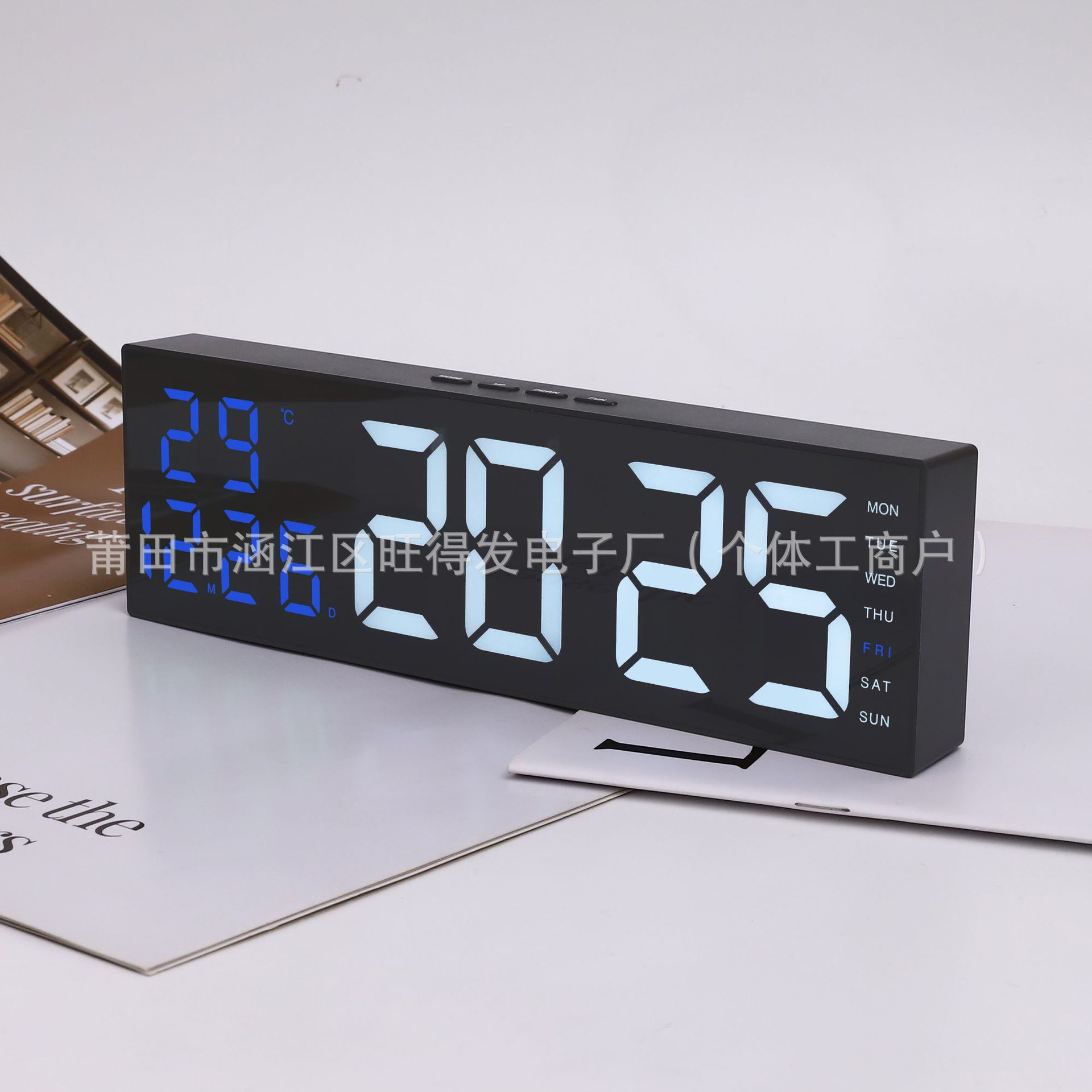 Casual Led Multifunctional Mirror Clock Alarm Clock Battery Model Large Screen Digital Alarm Clock Led Clock Fashion Desk Clock