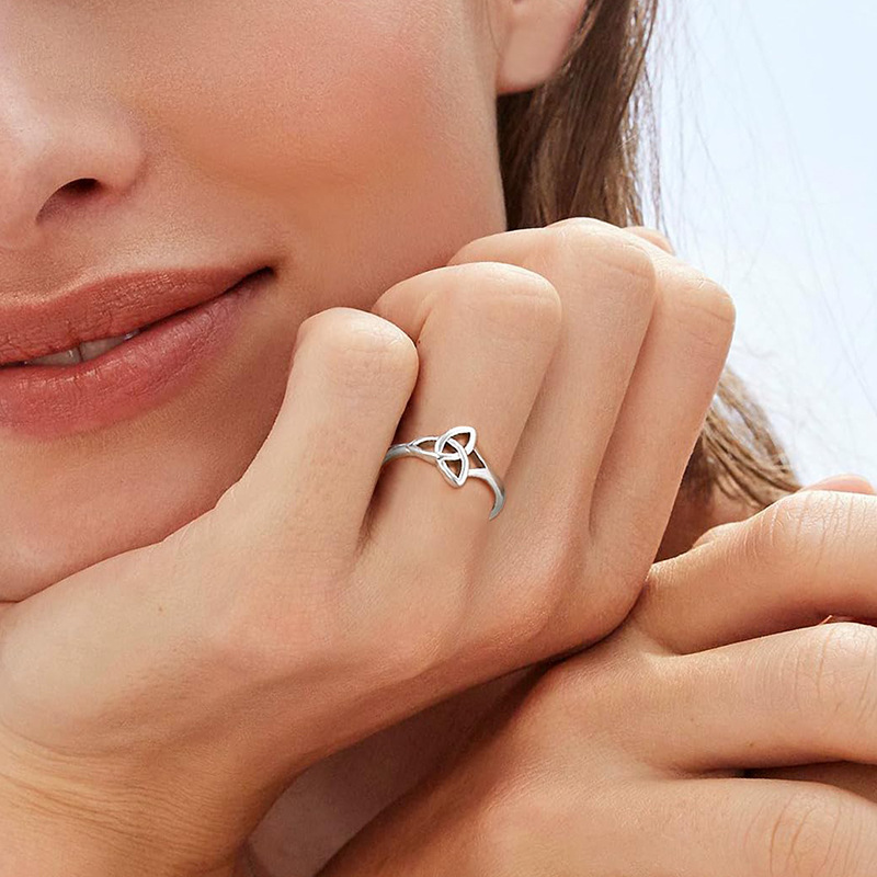 Comercio exterior de Europa y los Estados Unidos Amazon 925 plata esterlina abertura personalidad anillo hueco anillo de promesa celta