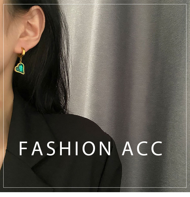 Retro Heart Shape Titanium Steel Inlay Zircon Dangling Earrings 1 Pair