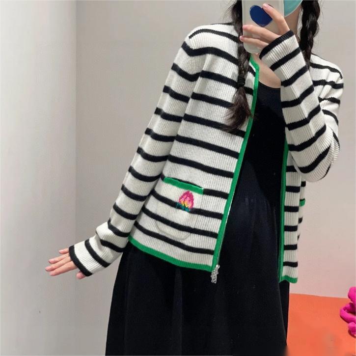 E~R~ 开桃运撞色条纹圆领刺绣羊绒衫女针织开衫