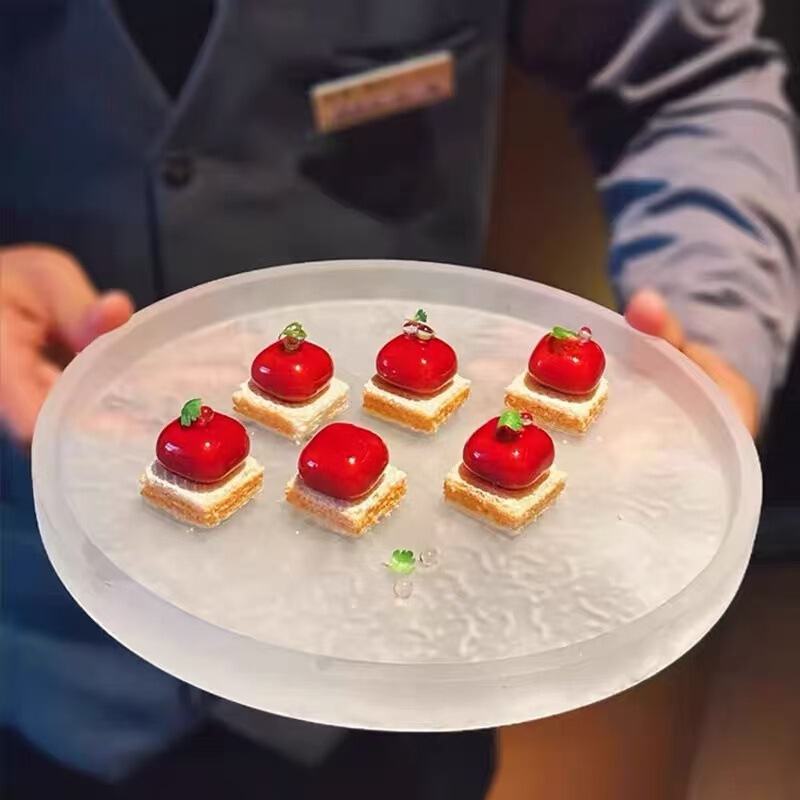 シンプルなスタイルの食器の丸い透明なガラスの皿の平盤の雨の糸の皿の創意の料理の皿のお菓子は皿の特色の食器を並べます。|undefined