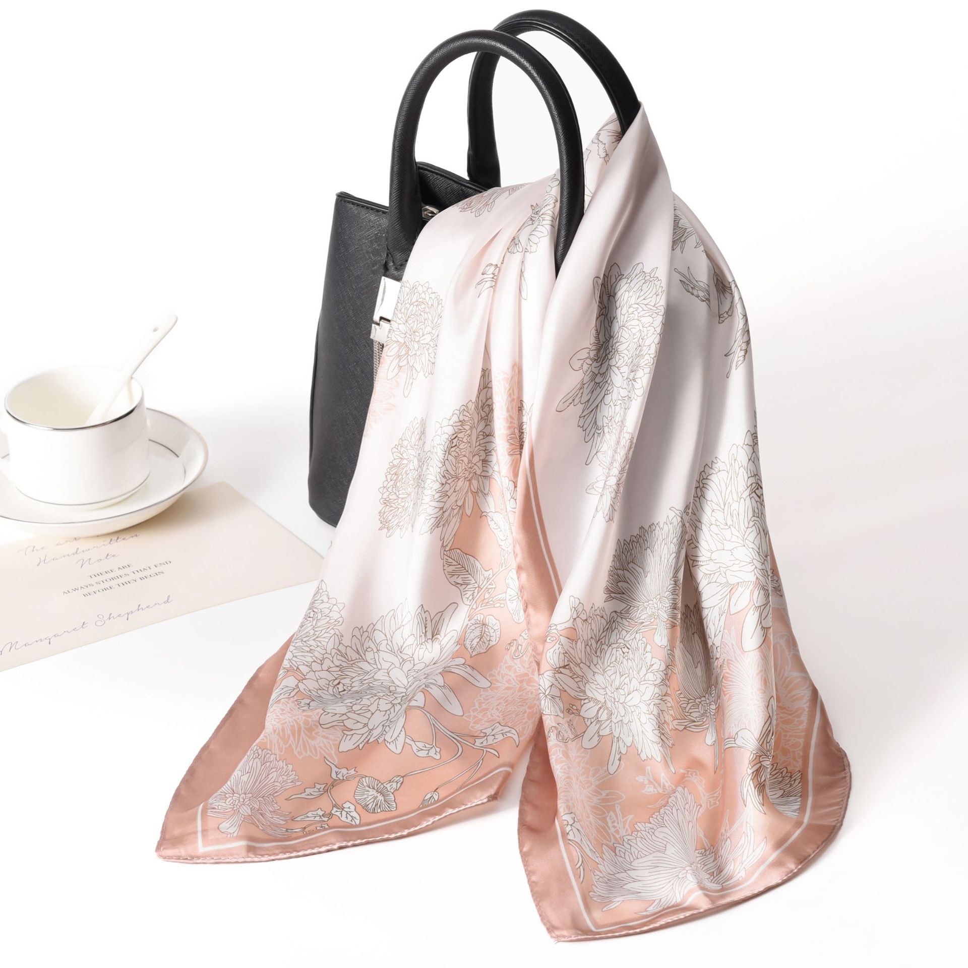 국화 그림자 핑크 톤