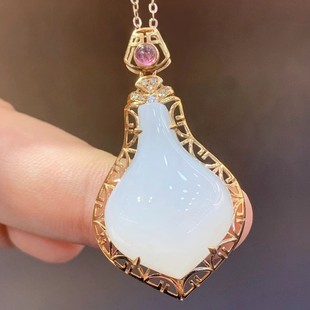 Fubei Diamond Jewelry [18K Gold Thick Gold Inlaid with Hetian Mutton Fat White Jade Pendant] the Size of the Loose Stone Is about 17*24mm