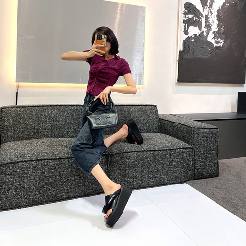 【】Wang Feifei Style Thick Sole Loafers with Gommino Design, Genuine Leather, Sporty Slip-On, Non-Slip, Simple and Elegant, Wearable Slippers