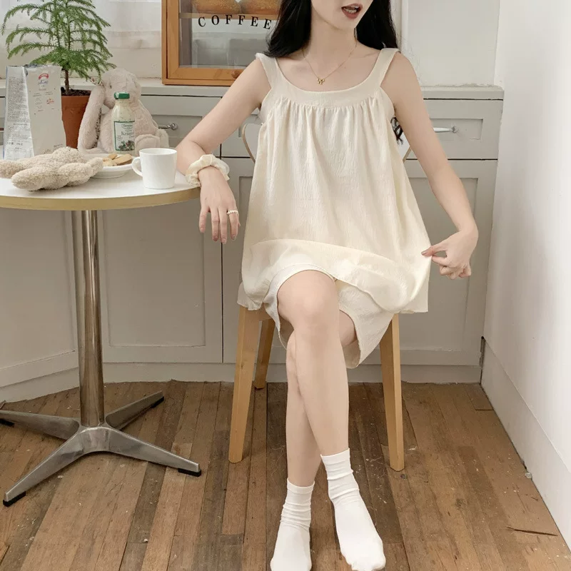 Summer comfortable white fresh pijama, lifting effect, with short sleeve