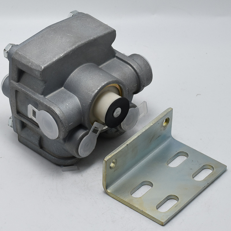 SMT [ventas directas de la fábrica] Válvula de retransmisión 065476 piezas europeas del autobús del camión pesado