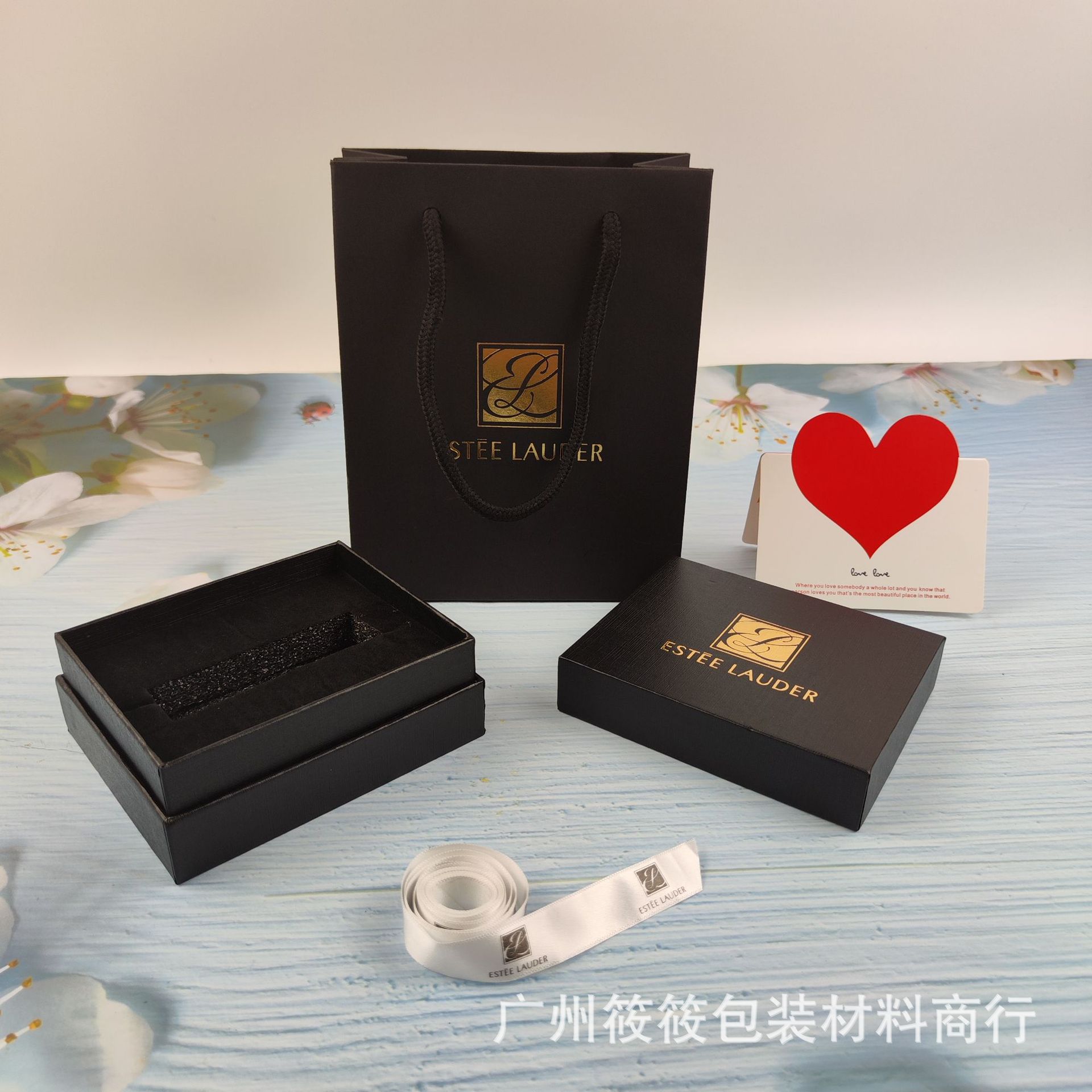 Tom Ford, lipstick, sponge gift box, cosmetic perfume 3