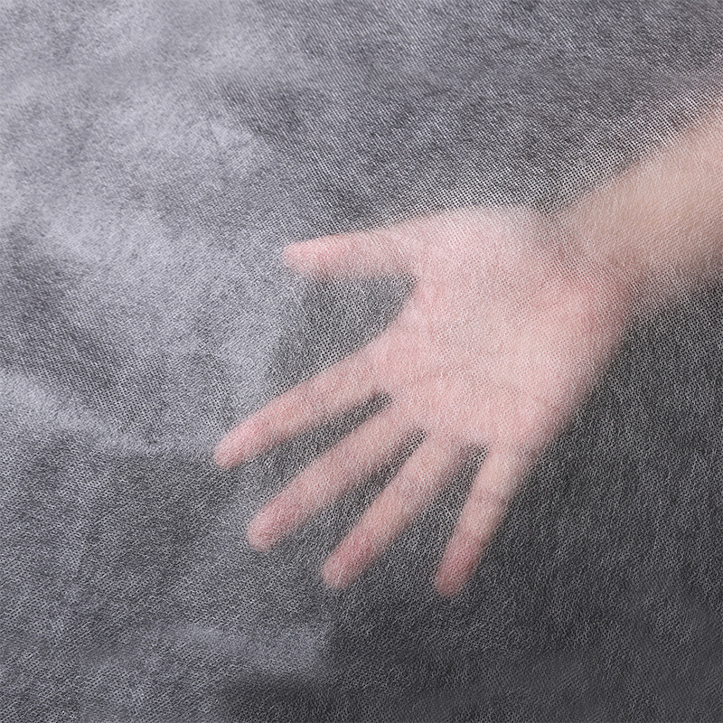 工厂直供聚丙烯PP纺粘白色超薄无纺布柔软透气面料防尘不织布现货