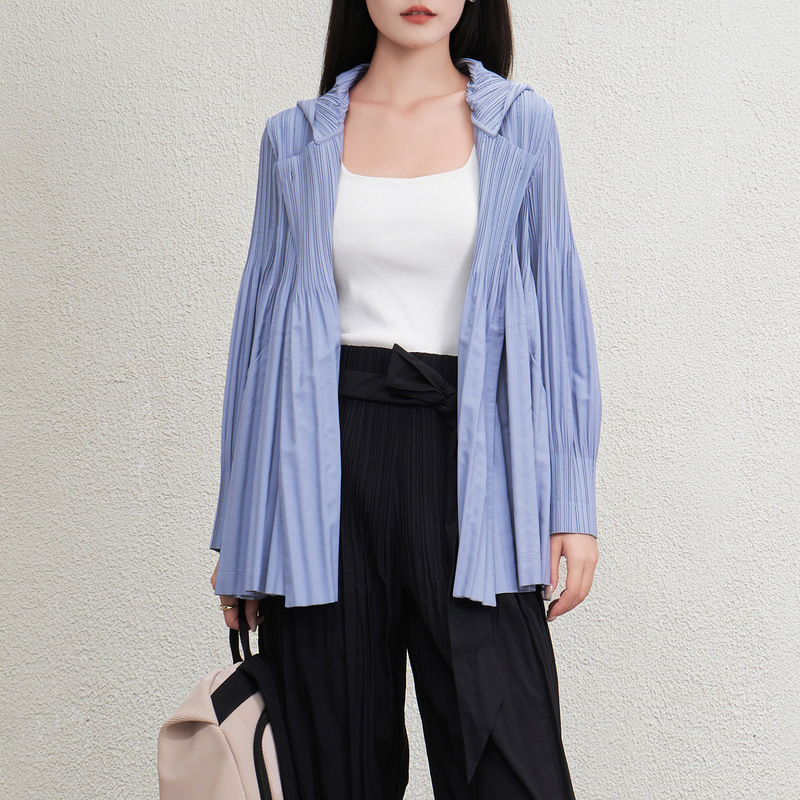 Pleated Jacket for Women, Spring and Autumn Trendy Style, Versatile, High-End, Mature Style, Hooded, Double-Breasted, Short Trench Coat Pleated Jacket for Women, Spring and Autumn Trendy Style, Versatile, High-End, Mature Style, Hooded, Double-Breasted, Short Trench Coat