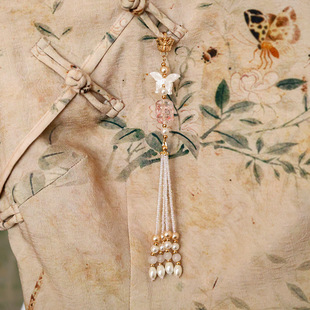 New Chinese Style Ancient Style Cheongsam Lapel Pendant for Women, High-End Tassel Chinese Style Simple Butterfly Palace Han Dynasty Accessories