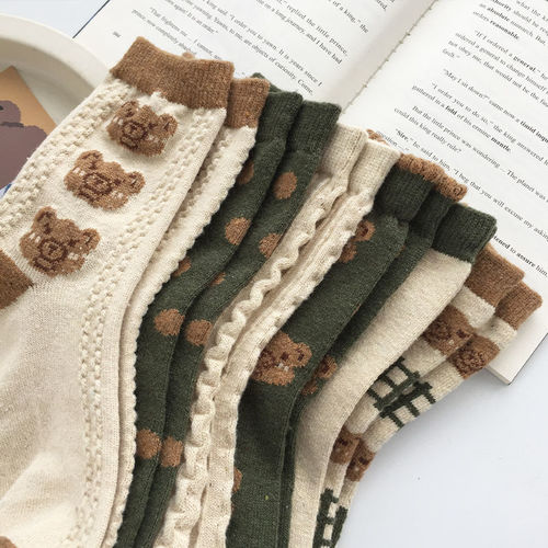 Socks women's mid-calf socks retro literary style autumn and winter style student girl socks Japanese style Korean version ins trendy bear