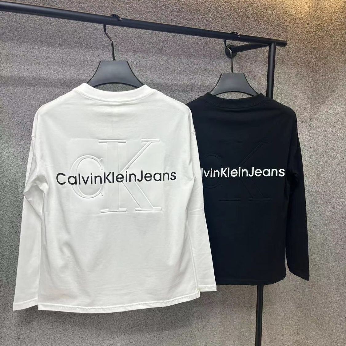 Uzunqollu K həcmli uniseks sviter, boş kəsim