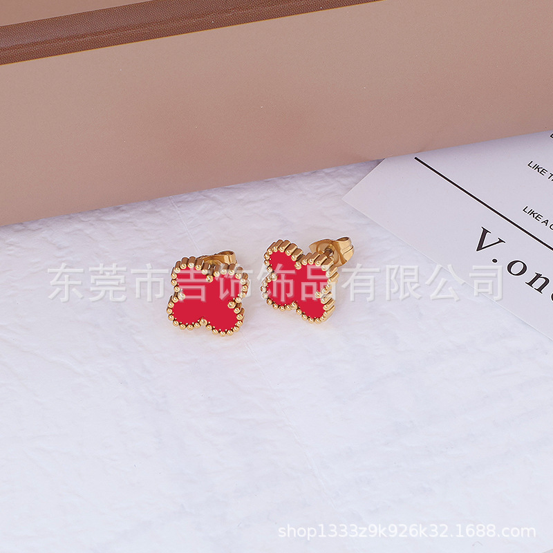 레드 스터드 귀걸이