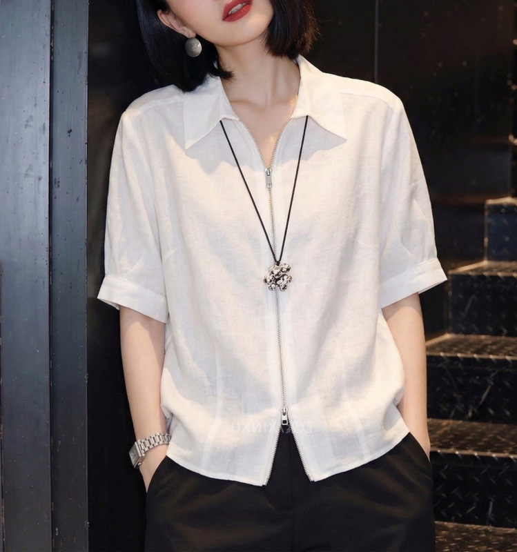 2026 Summer New Style Light Luxury Solid Color Short-Sleeve Shirt with Turn-Down Collar and Zipper Design, Versatile for Commuting, Slimming Top