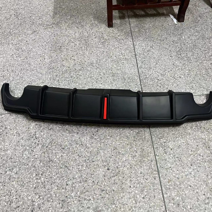 Suitable for 06-12 Lexus IS250 300350 modified rear lip bilateral single PP bright black rear lip
