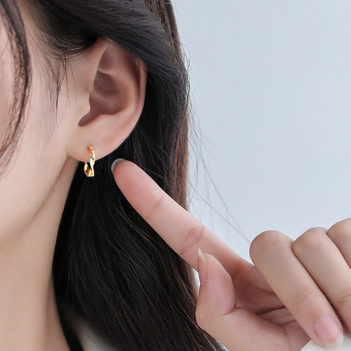 Minimalist Moebius Ring Earrings, Unique Ear Cuffs for Students, Simple Ear Studs for Women, Summer Trendy Ear Accessories with Design Sense