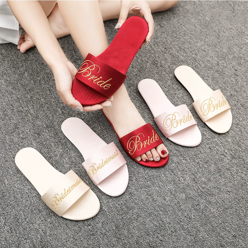 Свадебный халат, ночная рубашка подружки невесты на свадьбу с тапочками