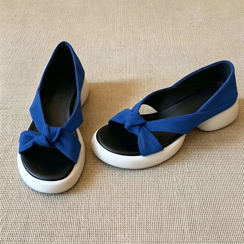 Sandalias de moda francesa para mujeres 2026 casual versátil con dedos desnudos y suela gruesa alta simple playa zapatos romanos