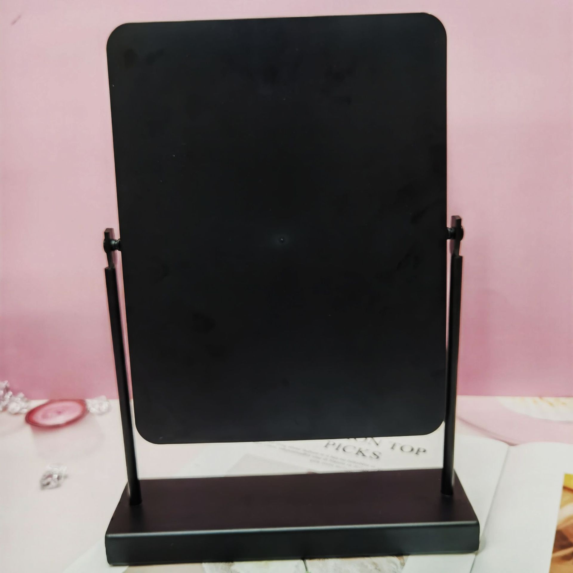 铁方形背景方图