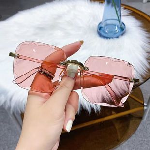 �o����߅����������̫��RŮ��o��W���߶˾W�tī�RŮ̫����R