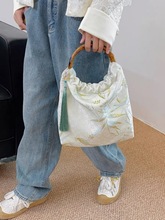 ���L����ʽ�����K���L����2024�¿��ļ��r�аٴ�Ů��Ҹ�������