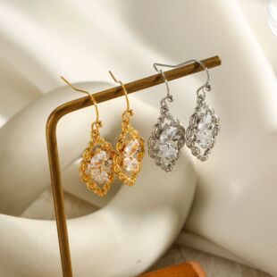 Titanium steel pea zircon ear hanger women's stainless steel non-fading texture wholesale multi-color retro wear earrings water drop