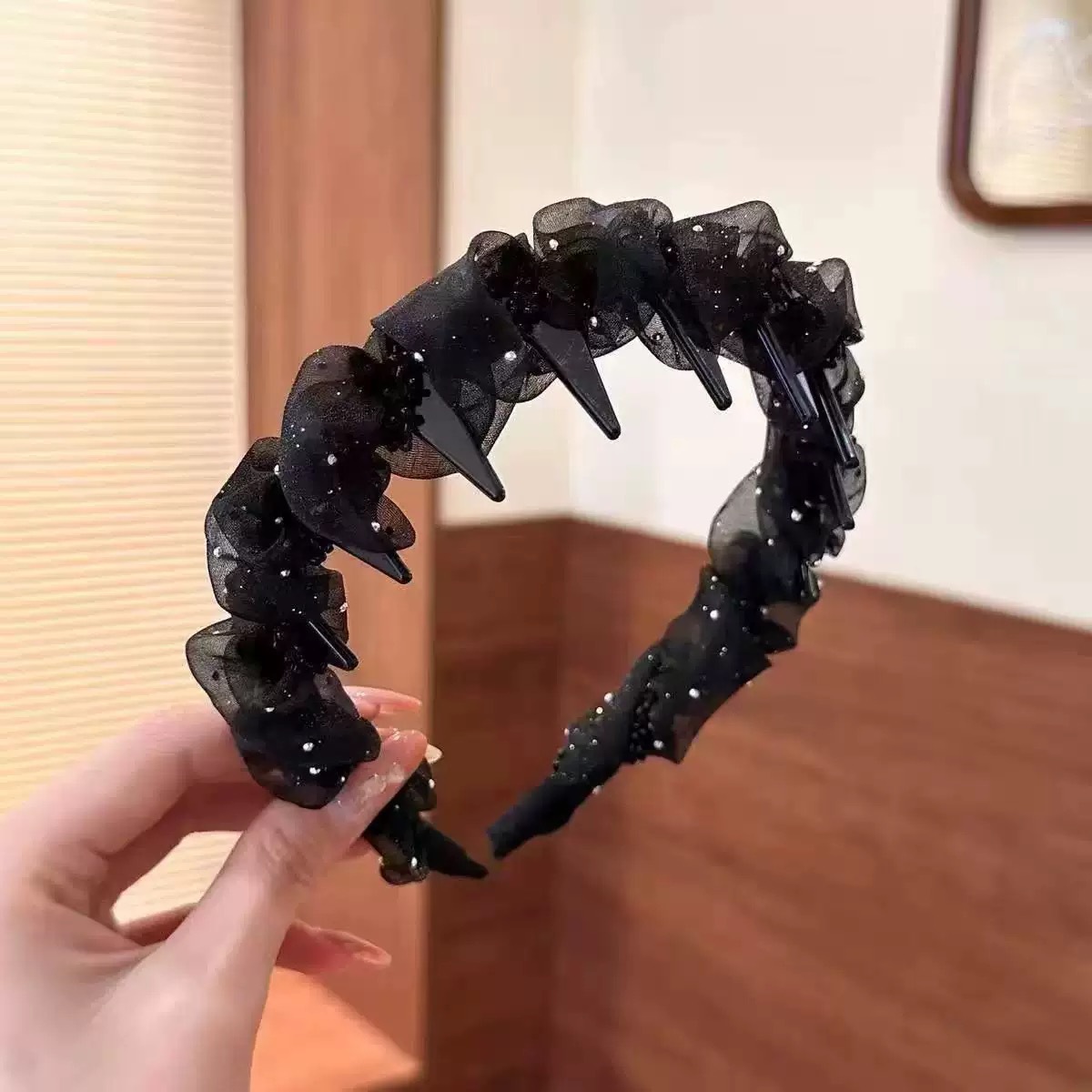 # 89 black mesh hot diamond wavy hairband