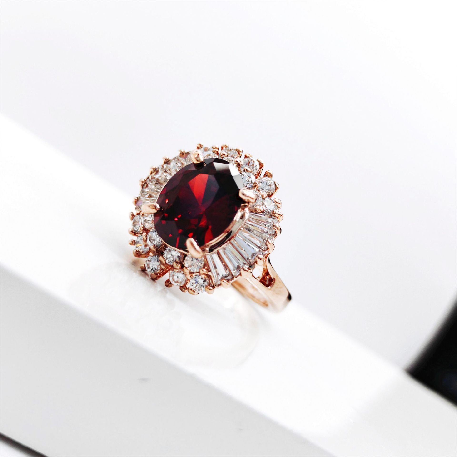 ŷ�����������ʯ��ָŮ�ƽ�΢���ʯʱ�о������ν�ָָ��