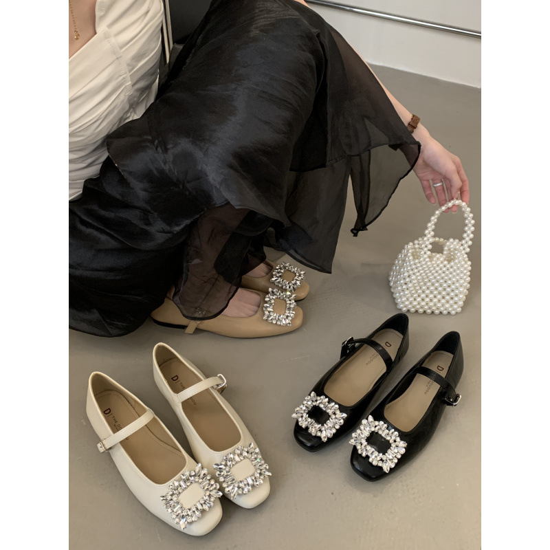 Elegant Mary Jane shoes square toe with rhinestones