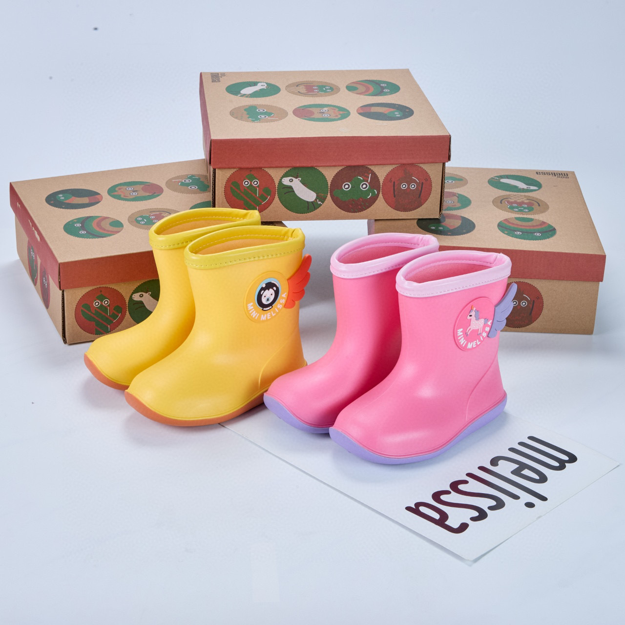 2025 Me * Sha Jelly Shoes Rain Boots New Water Shoes Primary School Students Rain Boots Mid-Tube Beach Shoes for Boys and Girls