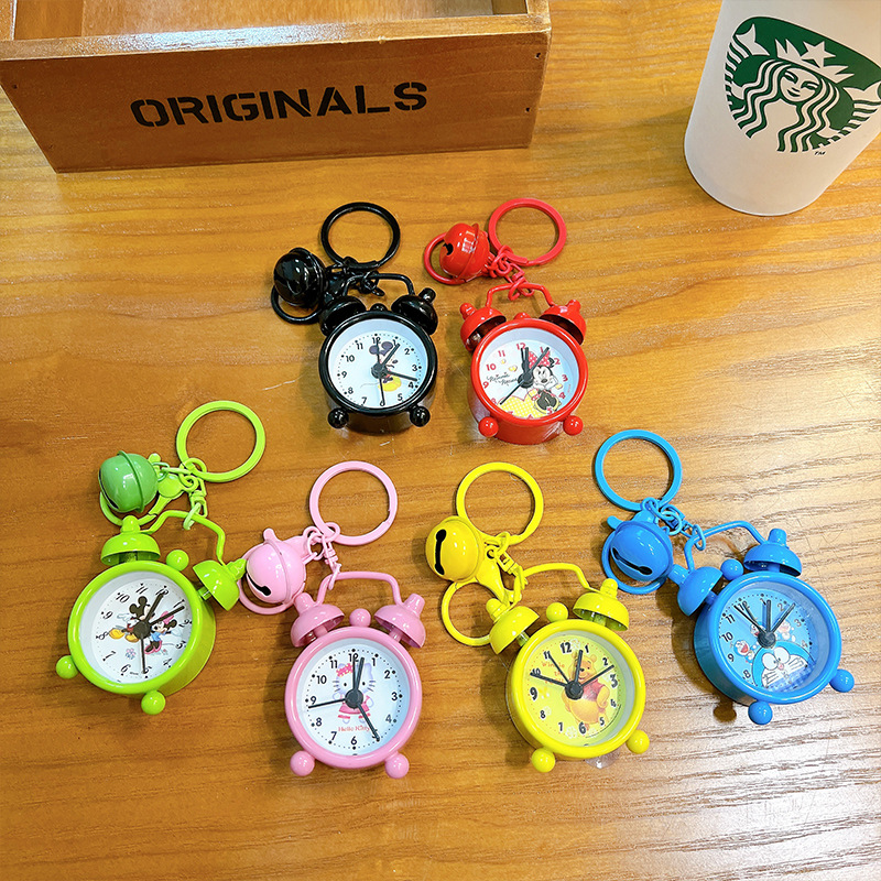 Creativo mini reloj de alarma llavero dibujos animados lindo coche pareja exquisita bolsa colgante pequeño regalo