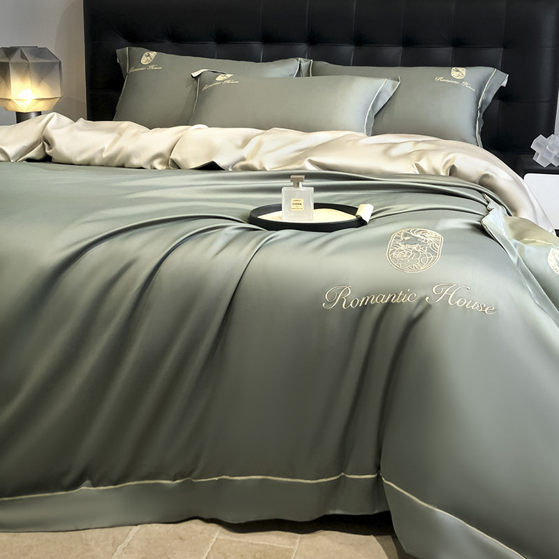 Cuatro piezas de seda de hielo de verano seda lisa cama cama de lujo ligera cama de lujo cama de tres piezas de verano